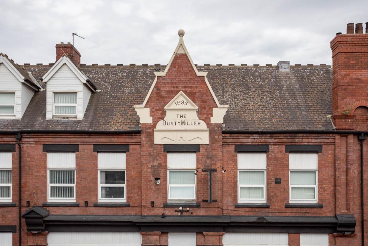 Dusties Hotel Rotherham Exterior foto